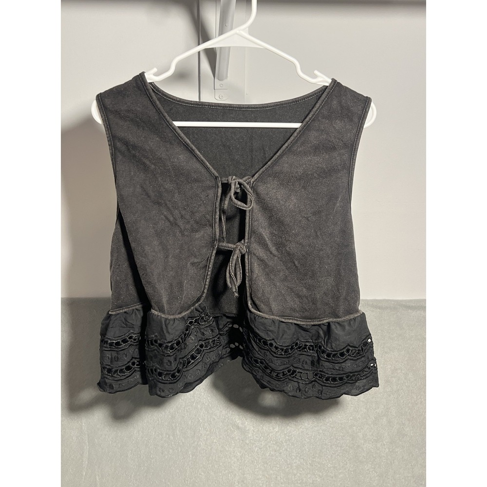SHEIN Curve 1XL Charcoal Washed Tie Front Ruffle Eyelet Lace Hem Vest Top Plus